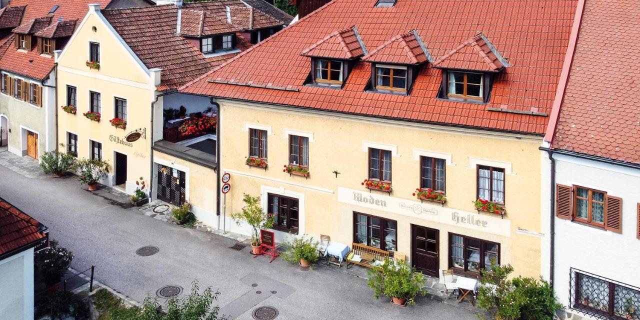 Pension Gastehaus Heller Weissenkirchen in der Wachau Bagian luar foto