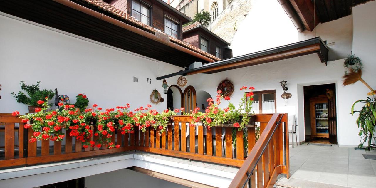 Pension Gastehaus Heller Weissenkirchen in der Wachau Bagian luar foto