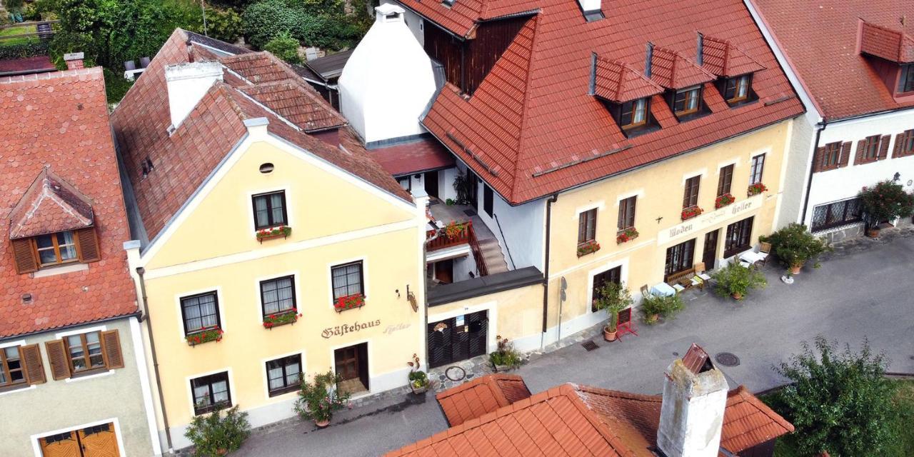 Pension Gaestehaus Heller Weissenkirchen in der Wachau Bagian luar foto