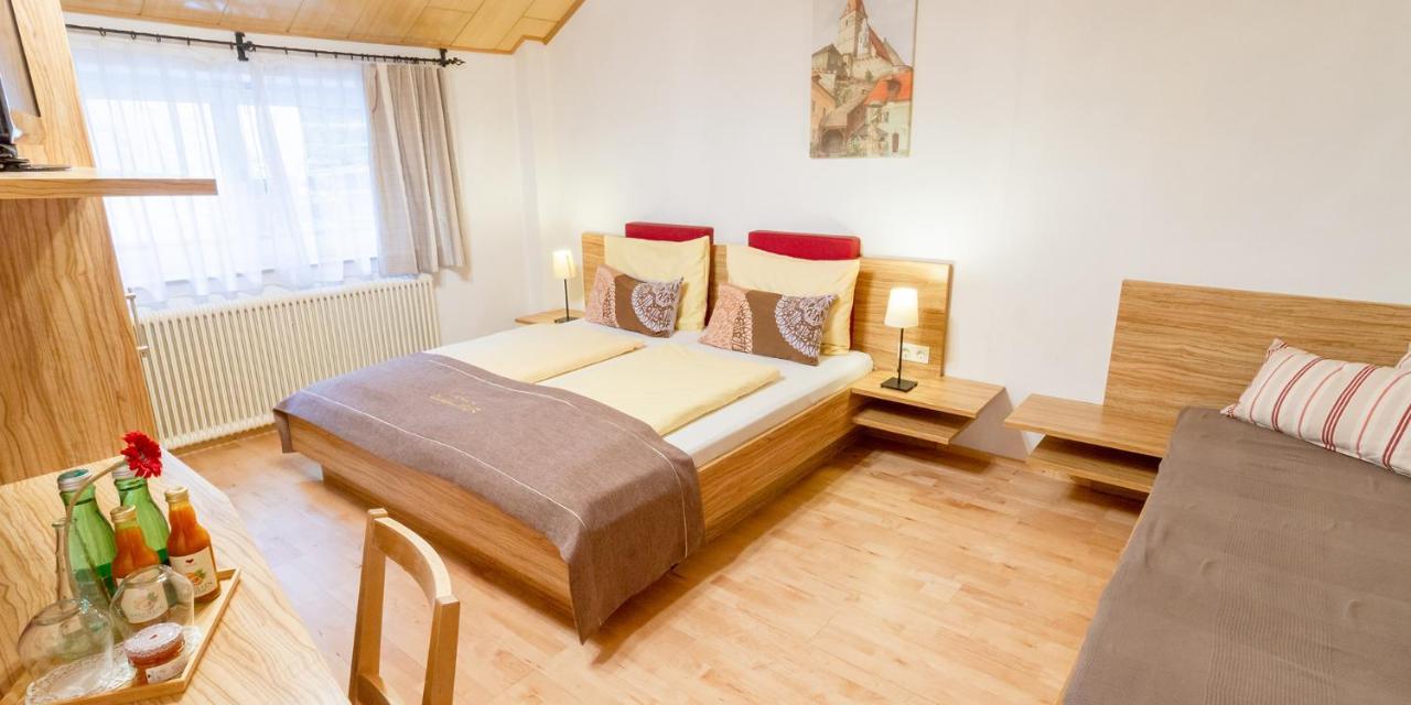 Pension Gaestehaus Heller Weissenkirchen in der Wachau Bagian luar foto