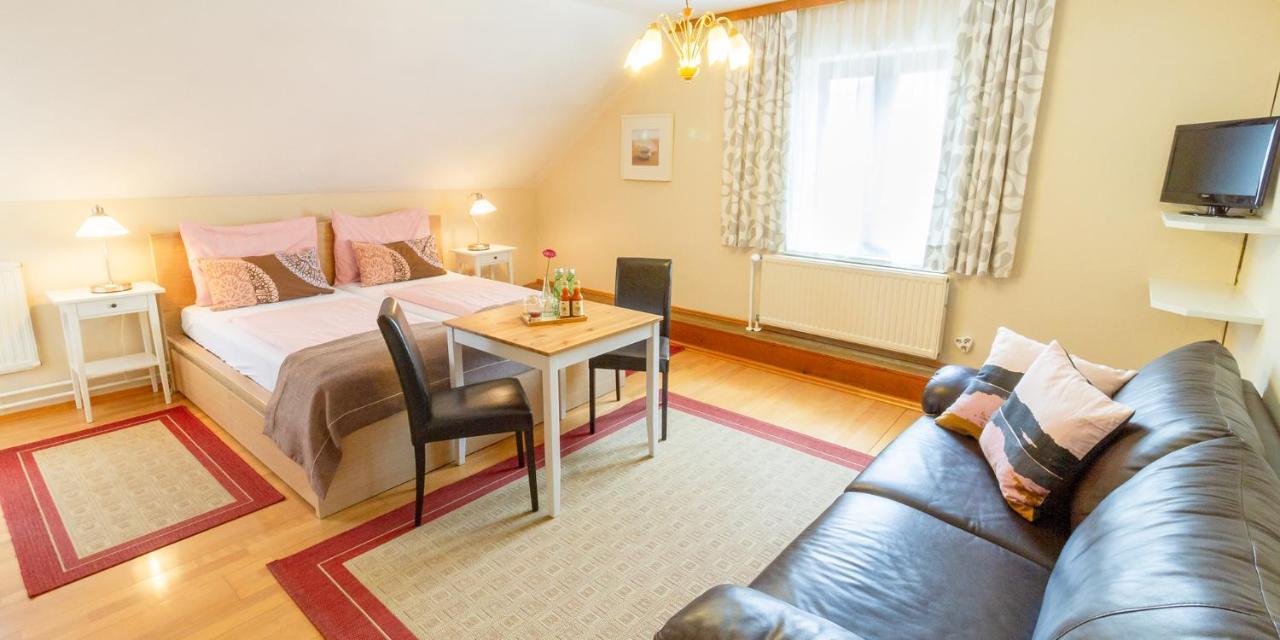 Pension Gaestehaus Heller Weissenkirchen in der Wachau Bagian luar foto