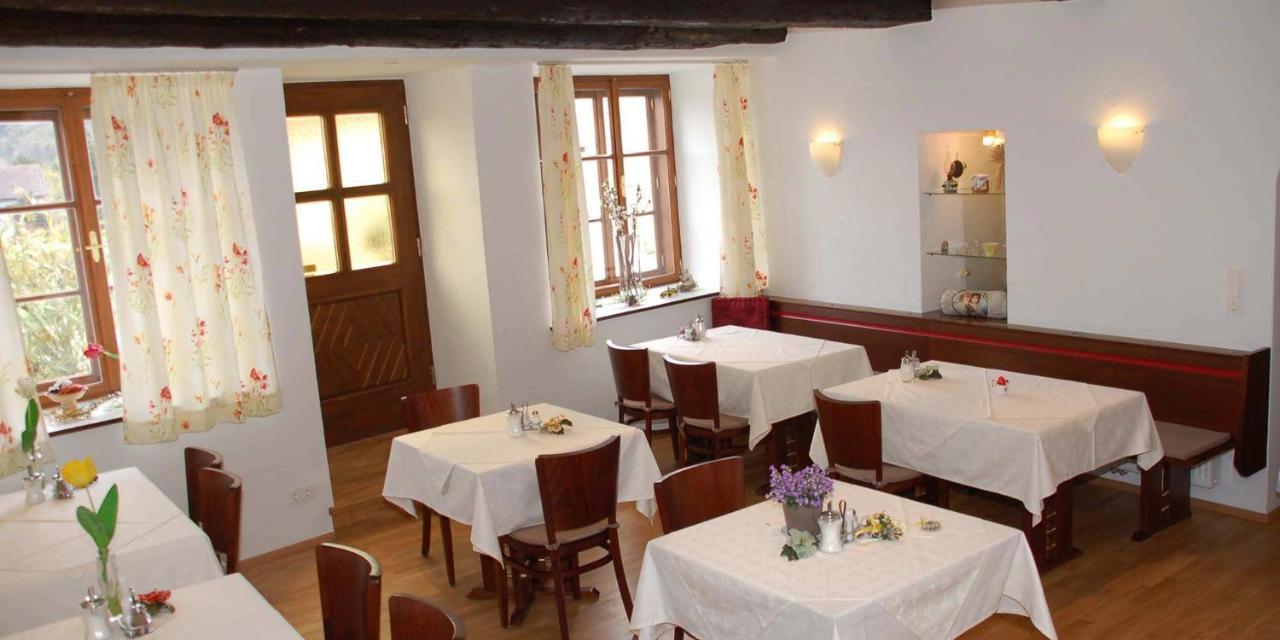Pension Gaestehaus Heller Weissenkirchen in der Wachau Bagian luar foto